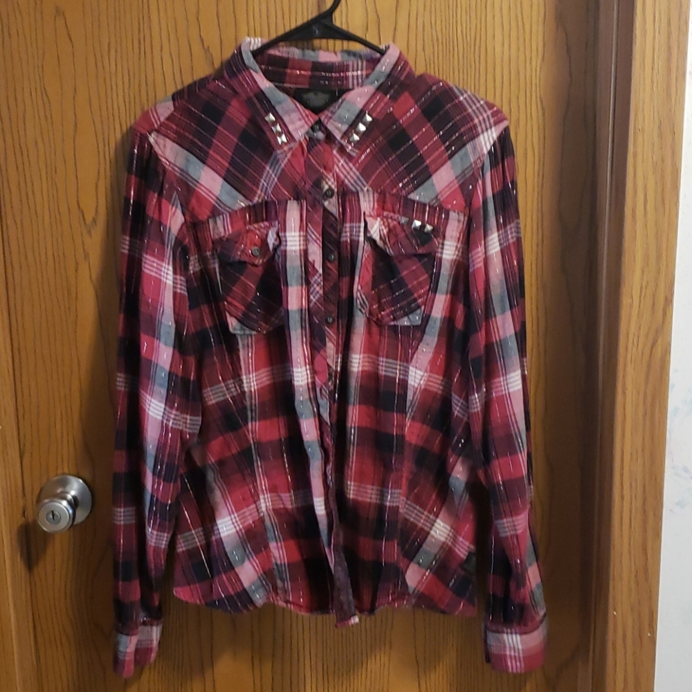 Gather in back some stud bling